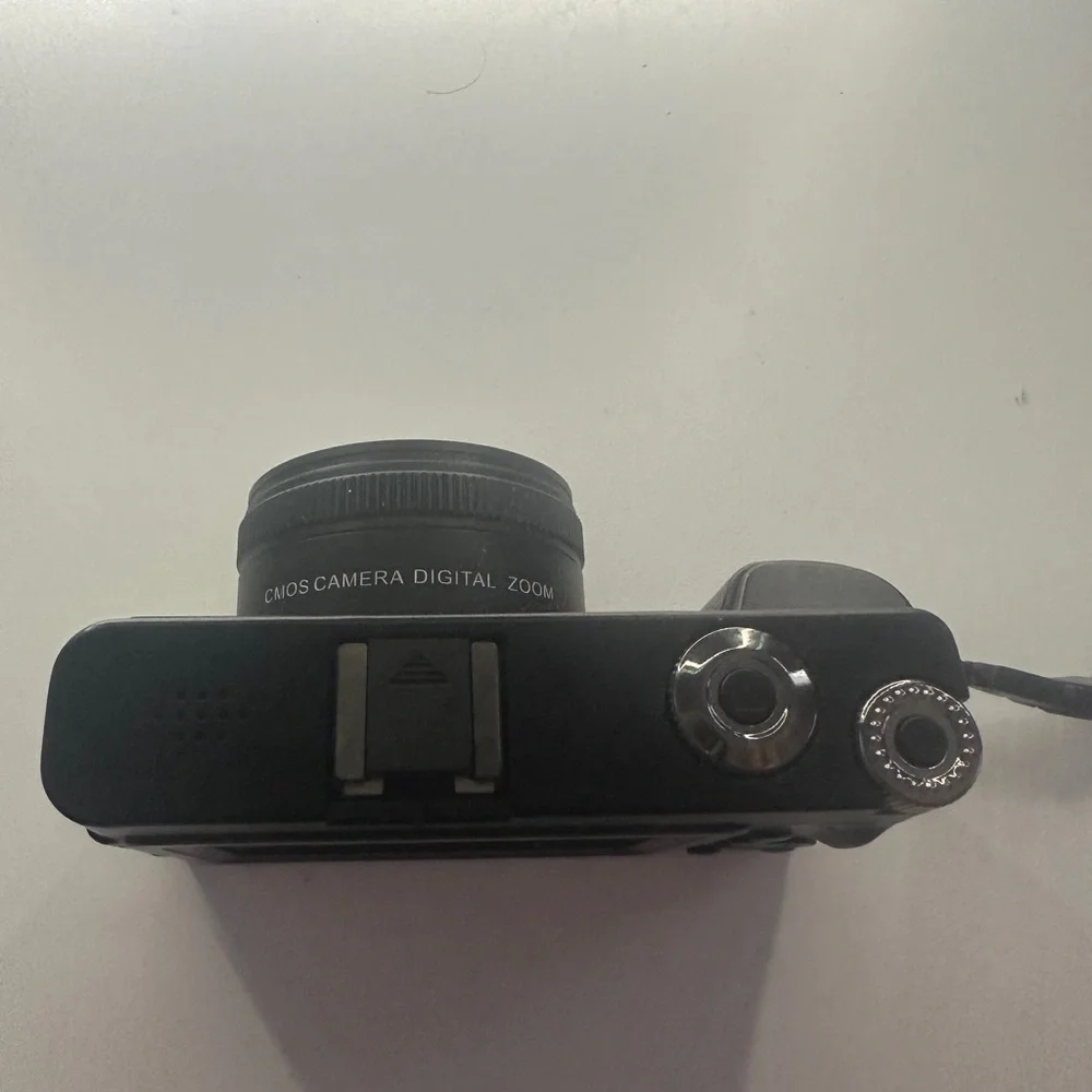 Digital Camera - Picture 5 of 7